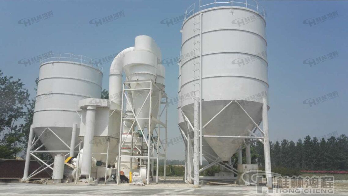 雷蒙磨200目長石粉年產(chǎn)10萬噸磨粉機價格公道 HC1900雷蒙磨200目長石粉年產(chǎn)10萬噸磨粉機價格公道