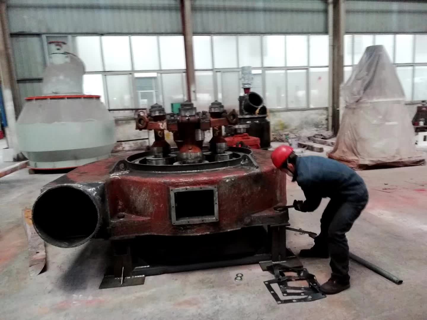 桂林鴻程大型氧化鈣設(shè)備磨粉機主機生產(chǎn)現(xiàn)場 桂林鴻程大型氧化鈣設(shè)備磨粉機主機生產(chǎn)現(xiàn)場