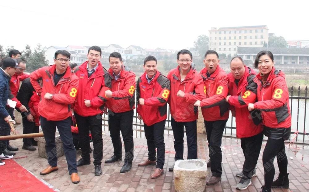 祝賀磨粉機廠家桂林鴻程第四屆戶外拓展圓滿結束 祝賀磨粉機廠家桂林鴻程第四屆戶外拓展圓滿結束